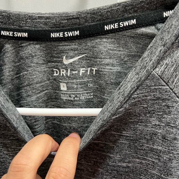 Nike Dry Fit Long Sleeve - Picture 2 of 2